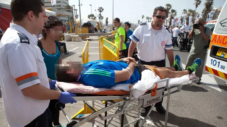 משתתפים בריצת מרתון בתל אביב שנפגעו וטופלו על ידי מגן דוד אדום משתתפים בריצת מרתון בתל אביב שנפגעו וטופלו על ידי מגן דוד אדום