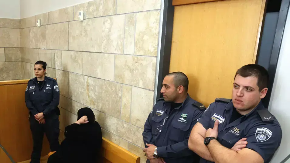 כתב אישום בשלום בנצרת נגד אלה לוין, תושבת עפולה בת 58 החשודה בהחזקה וניהול של מספר מקומות לצורכי זנות וסרסרות, מרץ 2013 כתב אישום בשלום בנצרת נגד אלה לוין, תושבת עפולה בת 58 החשודה בהחזקה וניהול של מספר מקומות לצורכי זנות וסרסרות, מרץ 2013
