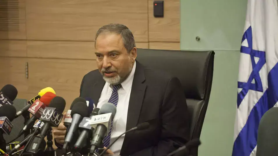 יור ישראל ביתנו, אביגדור ליברמן, במסיבת עיתונאים שכינס בכנסת, מרץ 2013 יור ישראל ביתנו, אביגדור ליברמן, במסיבת עיתונאים שכינס בכנסת, מרץ 2013