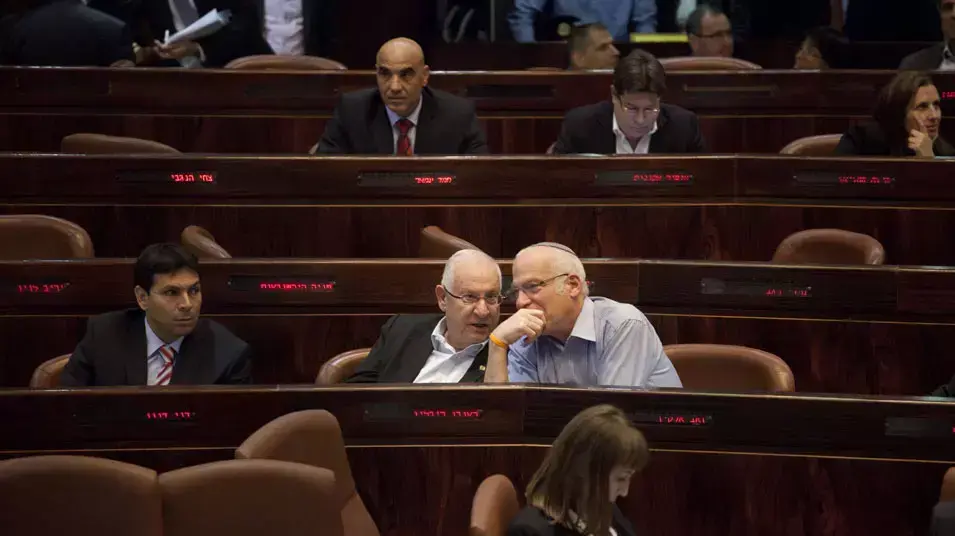 אורי אריאל ורובי ריבלין בהשבעת הממשלה, מרץ 2013 אורי אריאל ורובי ריבלין בהשבעת הממשלה, מרץ 2013