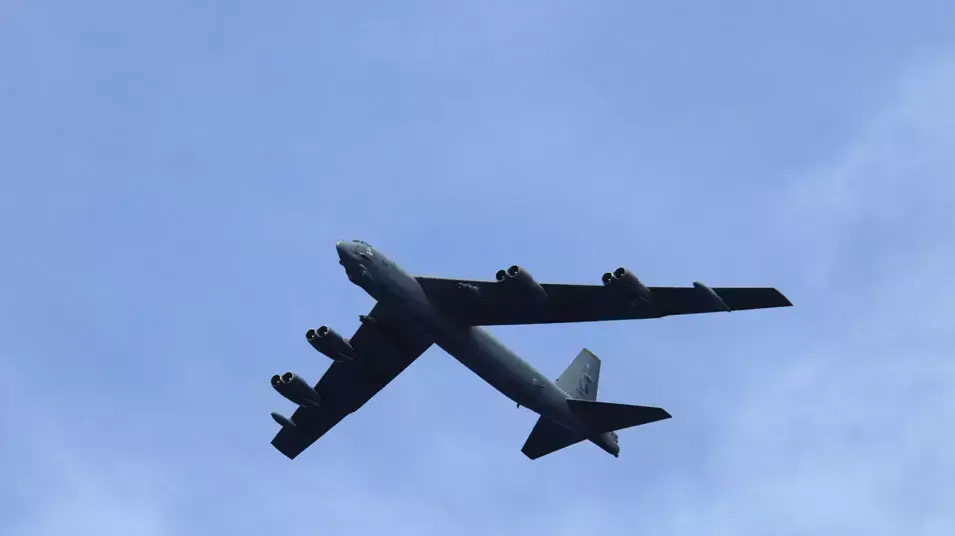 מפציץ גרעיני מדגם B-52 של חיל האוויר האמריקני מפציץ גרעיני מדגם B-52 של חיל האוויר האמריקני