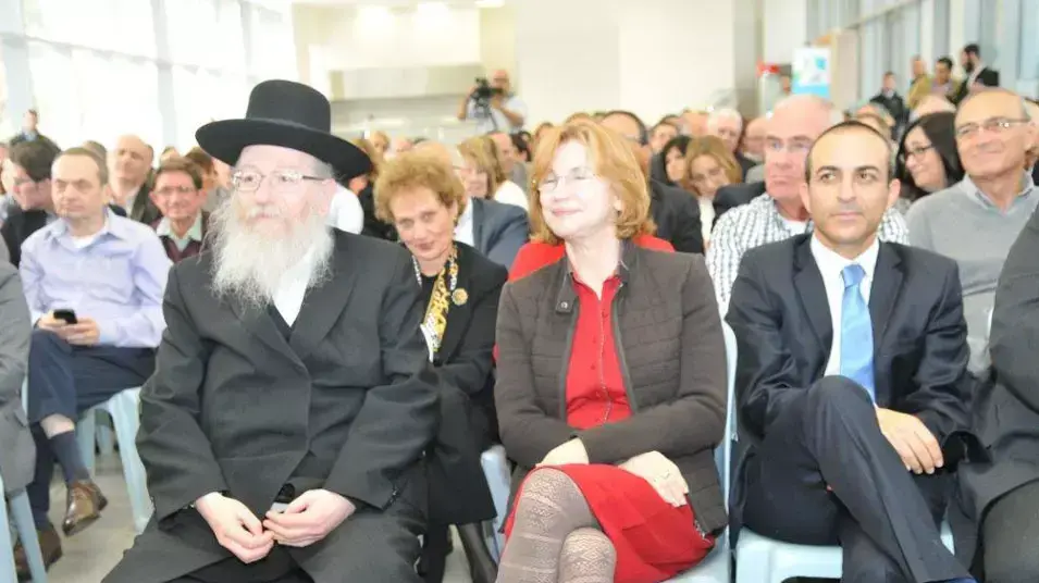 חילופי שרים במשרד הבריאות: שרת הבריאות הנכנסת יעל גרמן והשר היוצא יעקב ליצמן, מרץ 2013