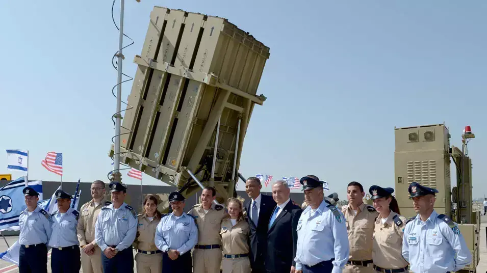 ברק אובמה ובנימין נתניהו בסיור בסוללת כיפת ברזל ברק אובמה ובנימין נתניהו בסיור בסוללת כיפת ברזל