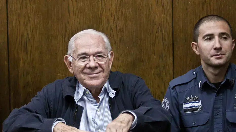 השופט דן כהן מובא לדיון במחוזי ת"א, מרץ 2013