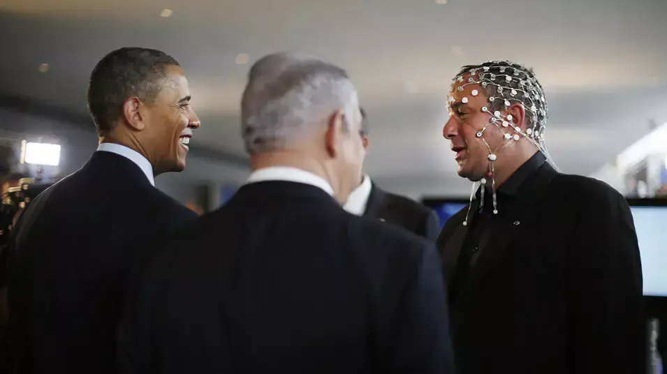 נשיא ארה"ב ברק אובמה וראש הממשלה בנימין נתניהו בתערוכת פיתוחים ישראליים במוזיאון ישראל, מרץ 2013