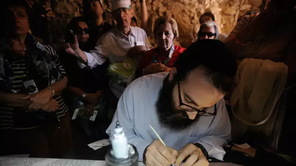 אחד מי יודע- חמישה חומשי תורה אחד מי יודע- חמישה חומשי תורה