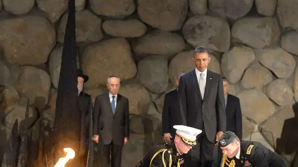 נשיא ארה"ב ברק אובמה בביקורו ב"יד ושם", מרץ 2013 נשיא ארה"ב ברק אובמה בביקורו ב"יד ושם", מרץ 2013