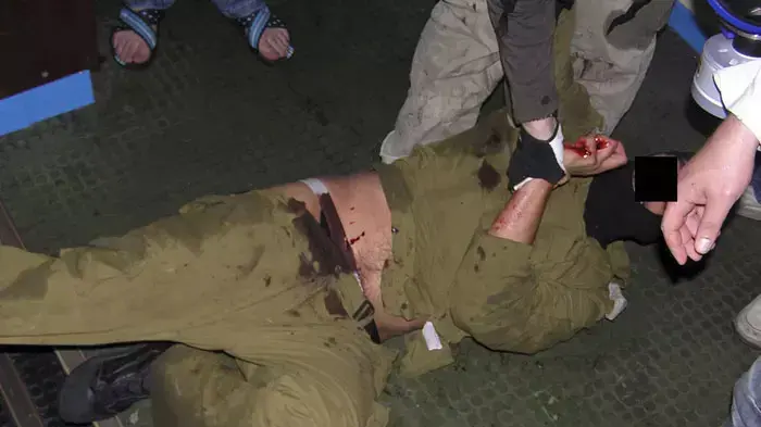 חיילי השייטת מותקפים בידי אנשי אוניית המרמרה