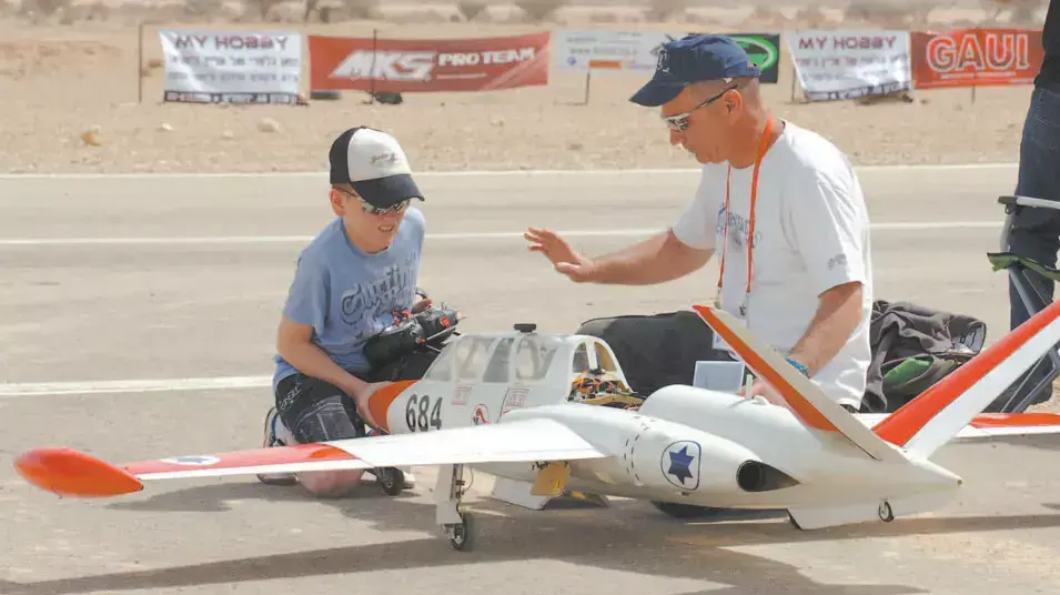 תערוכת טיסנים בערבה תערוכת טיסנים בערבה