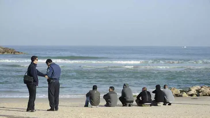 התחדש חיפוש האחים שטבעו בחוף בעיר אשקלון התחדש חיפוש האחים שטבעו בחוף בעיר אשקלון