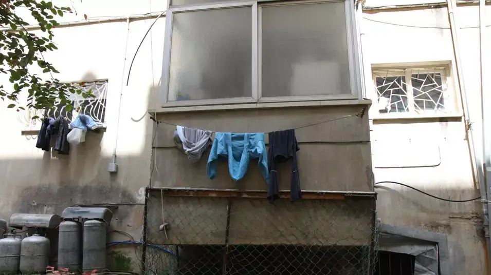 הבית ברחוב איכילוב בפ"ת- ההורים מואשמים בהזנחה של שני ילדיהם הפעוטים, אפריל 2013 הבית ברחוב איכילוב בפ"ת- ההורים מואשמים בהזנחה של שני ילדיהם הפעוטים, אפריל 2013