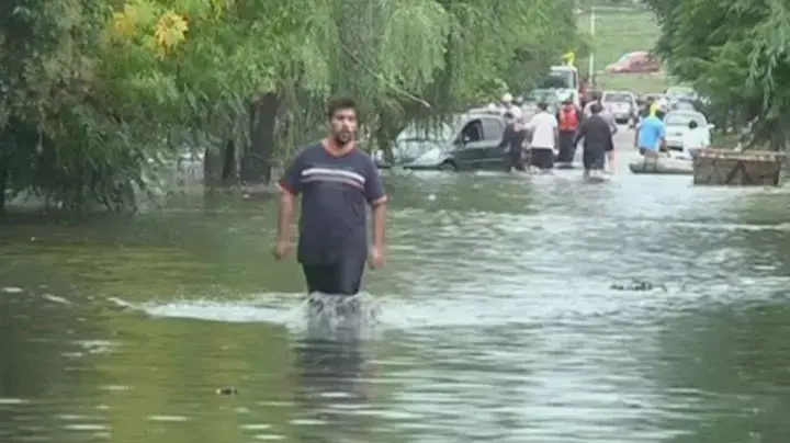 עשרות הרוגים בשטפונות במחוז בואנוס איירס