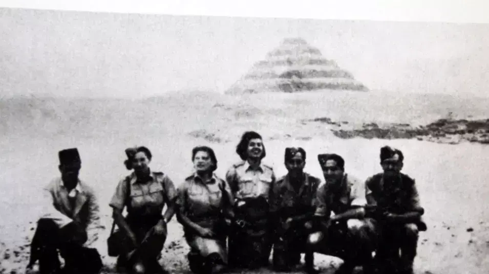 חביבה רייק בקורס צניחה בקהיר, 1944 חביבה רייק בקורס צניחה בקהיר, 1944