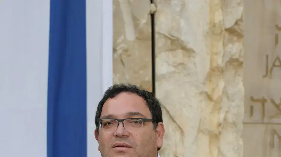 שר החינוך שי פירון בטקס לציון יום השואה ביד ושם שר החינוך שי פירון בטקס לציון יום השואה ביד ושם