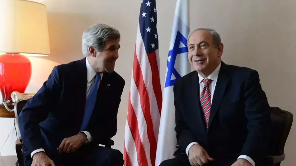 ראש הממשלה בנימין נתניהו נפגש עם מזכיר המדינה האמריקני ג'ון קרי בירושלים. אפריל 2013 ראש הממשלה בנימין נתניהו נפגש עם מזכיר המדינה האמריקני ג'ון קרי בירושלים. אפריל 2013