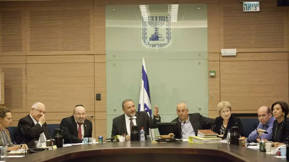 ועדת חוץ וביטחון, אפריל 2013 ועדת חוץ וביטחון, אפריל 2013