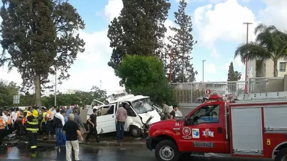 זירת התאונה בנשר, אפריל 2013 זירת התאונה בנשר, אפריל 2013