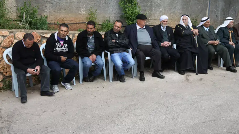 סוכת האבלים בכפר דיר אל-אסד בעקבות התאונה בנשר סוכת האבלים בכפר דיר אל-אסד בעקבות התאונה בנשר