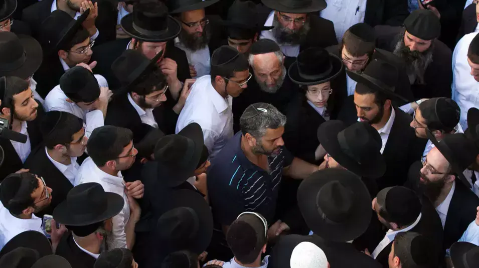הלווייתו של הרב יעקב יוסף, בנו של הרב עובדיה יוסף, בירושלים, 12 באפריל 2013 הלווייתו של הרב יעקב יוסף, בנו של הרב עובדיה יוסף, בירושלים, 12 באפריל 2013