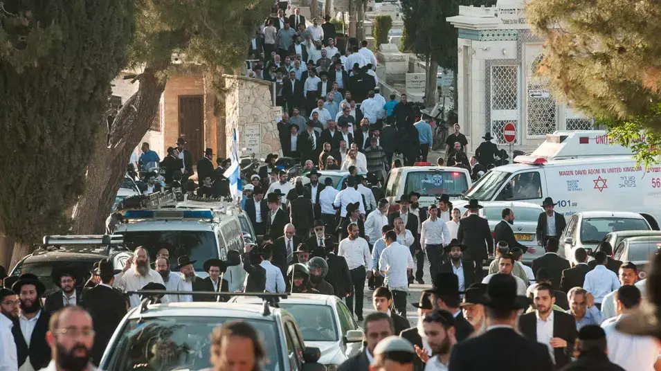 הלווייתו של הרב יעקב יוסף, בנו של הרב עובדיה יוסף, בהר המנוחות בירושלים, 12 באפריל 2013 הלווייתו של הרב יעקב יוסף, בנו של הרב עובדיה יוסף, בהר המנוחות בירושלים, 12 באפריל 2013