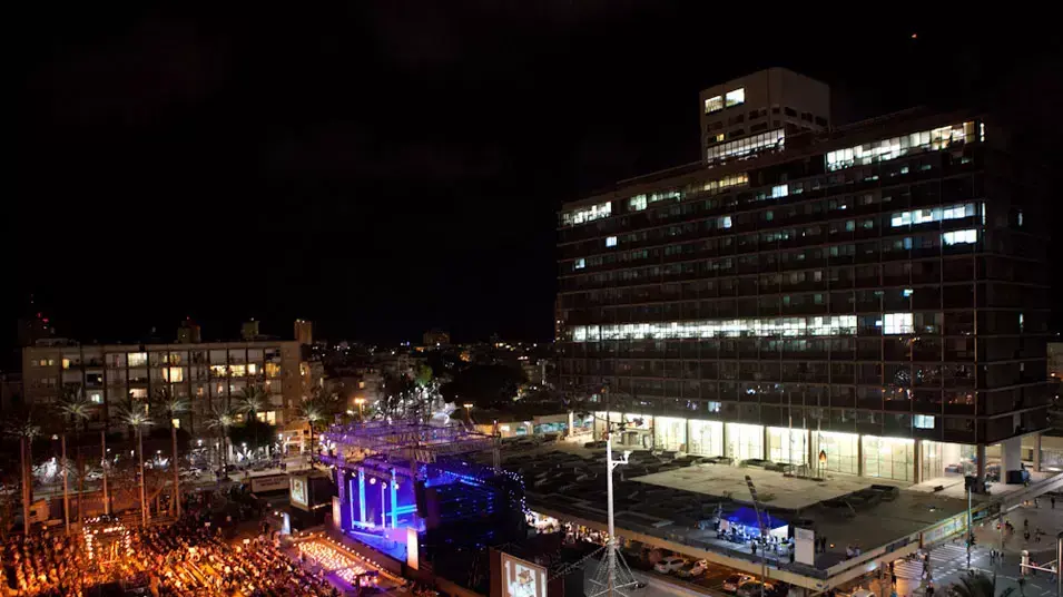 "שירים בכיכר" , כיכר רבין, אפריל 2013 "שירים בכיכר" , כיכר רבין, אפריל 2013
