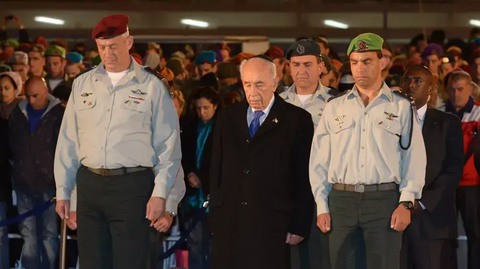 נשיא המדינה שמעון פרס בטקס הזיכרון הממלכתי ברחבת הכותל, אפריל 2013