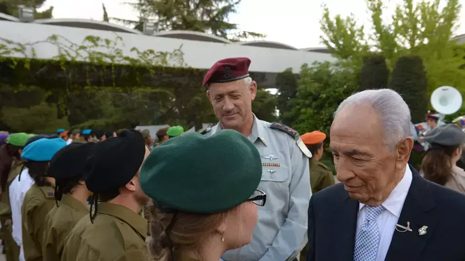 נשיא המדינה שמעון פרס באירוע שרים עצמאות, אפריל 2013 נשיא המדינה שמעון פרס באירוע שרים עצמאות, אפריל 2013