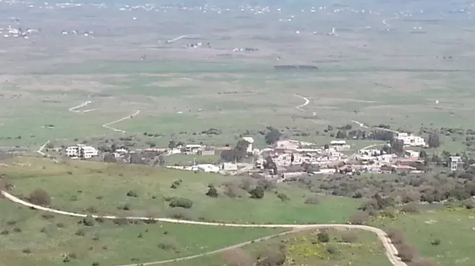 כפר סורי סמוך לגבול הישראלי שנכבש על ידי המורדים כפר סורי סמוך לגבול הישראלי שנכבש על ידי המורדים