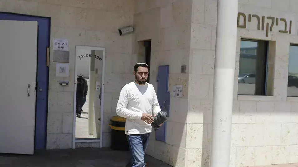 ערן ברמוכה שאשתו נהרגה בתאונת דרכים, שוחרר, אפריל 2013 ערן ברמוכה שאשתו נהרגה בתאונת דרכים, שוחרר, אפריל 2013