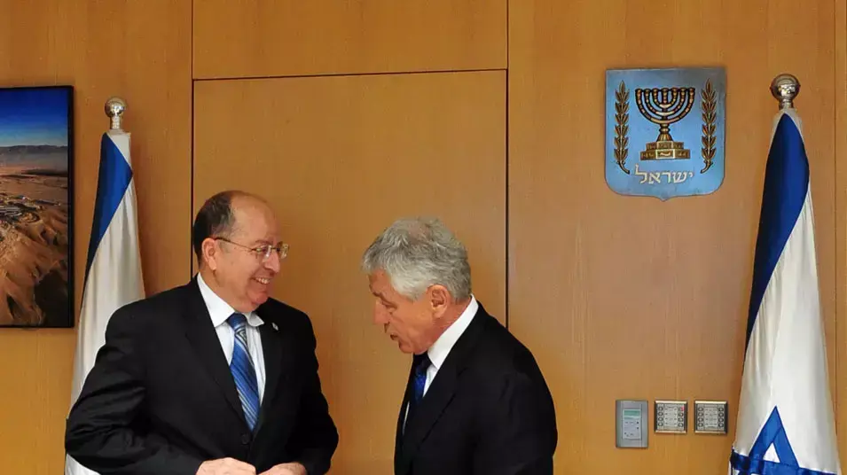 מזכיר ההגנה האמריקני צ'אק הייגל ושר הביטחון בוגי יעלון, אפריל 2014 מזכיר ההגנה האמריקני צ'אק הייגל ושר הביטחון בוגי יעלון, אפריל 2014