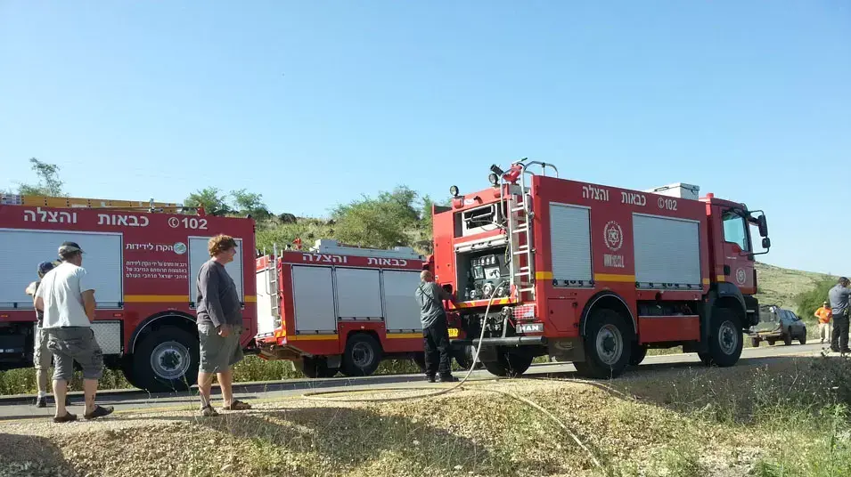 שריפה באזור הכינרת ליד כרכום, 27 אפריל 2013 שריפה באזור הכינרת ליד כרכום, 27 אפריל 2013