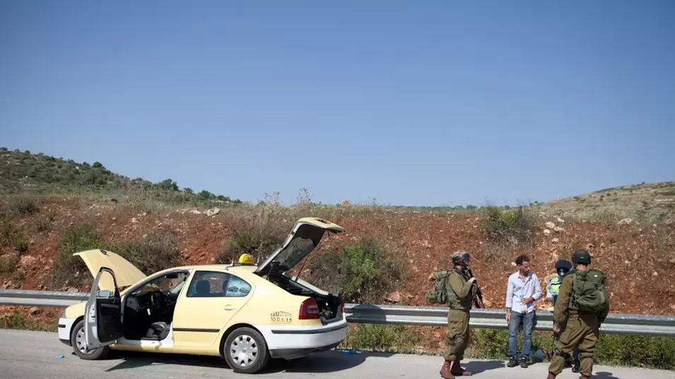 דקירה בצומת תפוח. אפריל 2013 דקירה בצומת תפוח. אפריל 2013