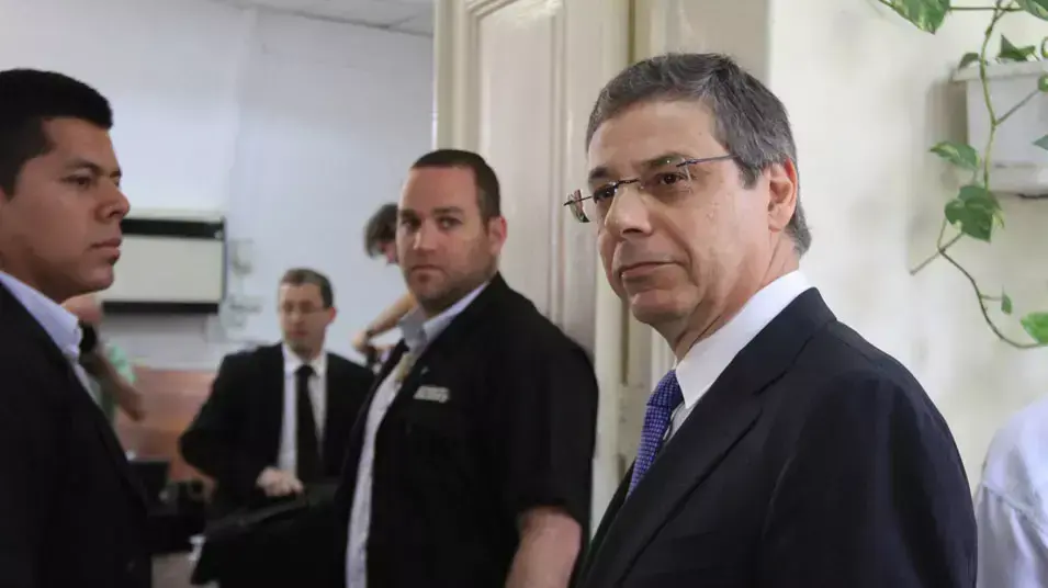 אביגדור ליברמן מחוץ לשלום בירושלים, אפריל 2013 אביגדור ליברמן מחוץ לשלום בירושלים, אפריל 2013