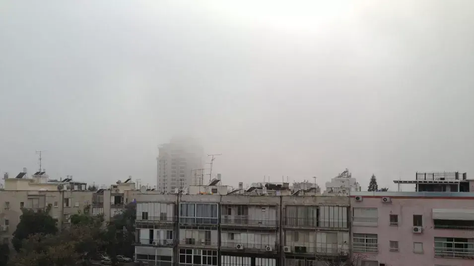 ערפל בתל אביב שגרם לסגירת שדה דב, 2 מאי 2013 ערפל בתל אביב שגרם לסגירת שדה דב, 2 מאי 2013