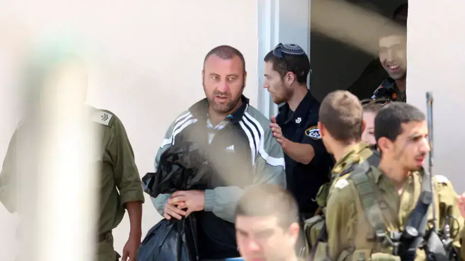 סימון סעדתי עובר בגבול לישראל, אפריל 2013