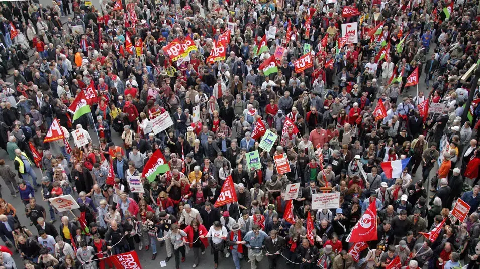 הפגנת השמאל הקיצוני נגד נשיא צרפת פרנסואה הולנד. פריז, 5 במאי 2013 הפגנת השמאל הקיצוני נגד נשיא צרפת פרנסואה הולנד. פריז, 5 במאי 2013