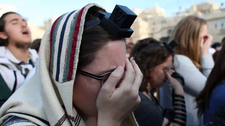 עימותים בין חרדים לנשות הכותל בתפילת ראש חודש סיון, 10 במאי 2013 עימותים בין חרדים לנשות הכותל בתפילת ראש חודש סיון, 10 במאי 2013