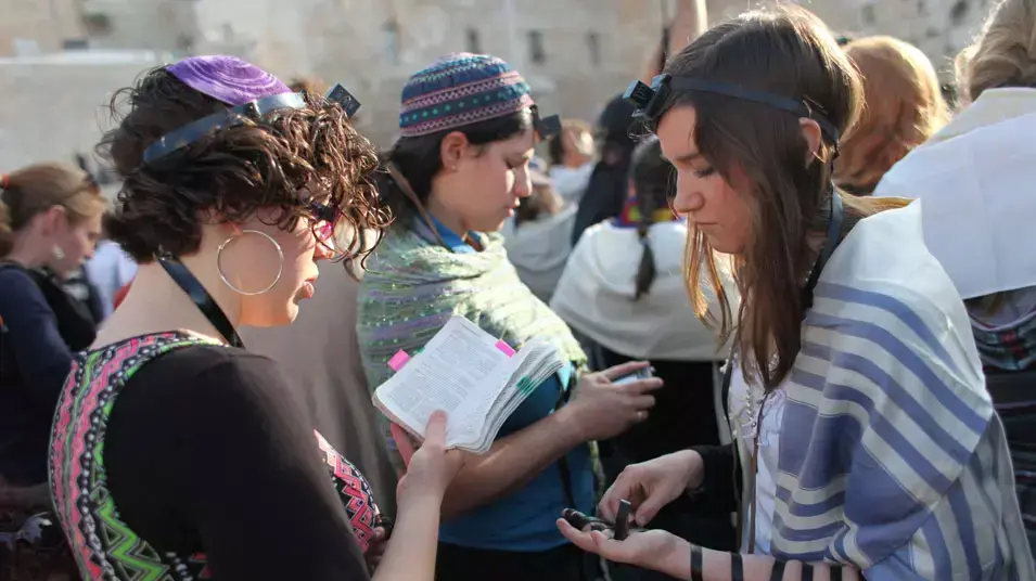 עימותים בין חרדים לנשות הכותל בתפילת ראש חודש סיון, 10 במאי 2013