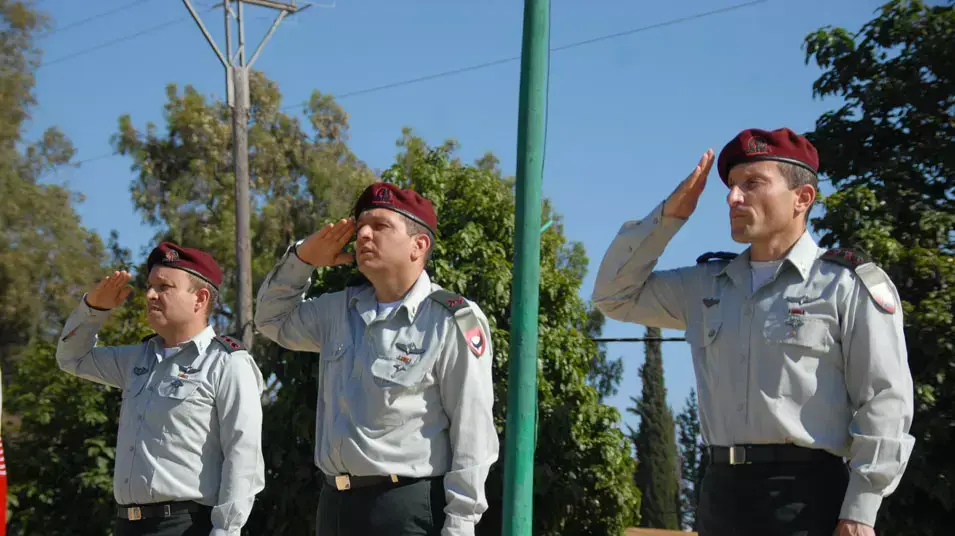 טקס החלפת מפקד חטיבת הצנחנים, אליעזר טולדנו מחליף את אמיר ברעם, 16 מאי 2013