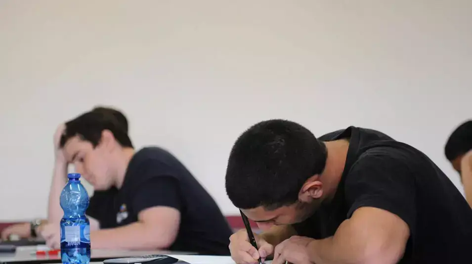 בחינת בגרות במתמטיקה, תיכון קריית שרת חולון, מאי 2013