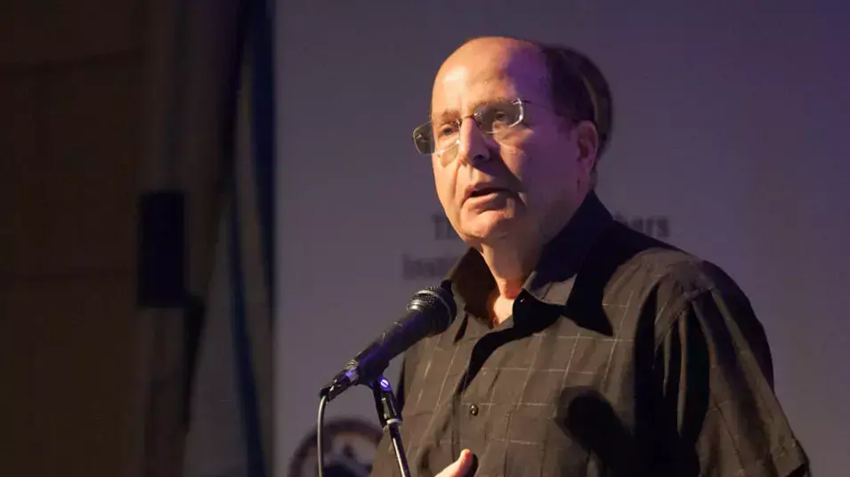 שר הביטחון בוגי יעלון נואם בכנס של מכון פישר. מאי 2013