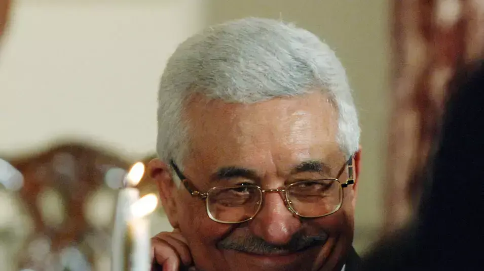 יו"ר הרשות הפלסטינית מחמוד עבאס (אבו מאזן) בארוחת ערב במשרד החוץ האמריקאי, נובמבר 2007 יו"ר הרשות הפלסטינית מחמוד עבאס (אבו מאזן) בארוחת ערב במשרד החוץ האמריקאי, נובמבר 2007
