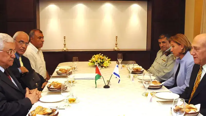 פגישה בין צוותי המשא ומתן הישראליים והפלסטיניים, אוגוסט 2008 פגישה בין צוותי המשא ומתן הישראליים והפלסטיניים, אוגוסט 2008