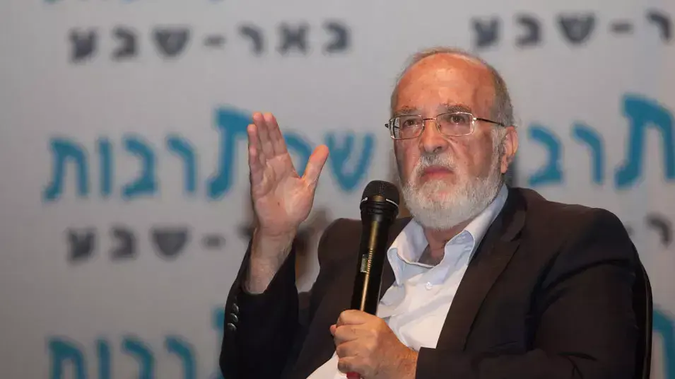 פרופ' יצחק בן ישראל באירוע שבתרבות בבאר שבע, 25 במאי 2013 פרופ' יצחק בן ישראל באירוע שבתרבות בבאר שבע, 25 במאי 2013