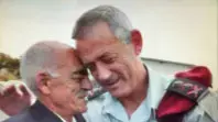 בני גנץ עם חוסיין אל-הייב, מגדולי הגששים בצה"ל, שהלך לעולמו, 25 מאי 2013