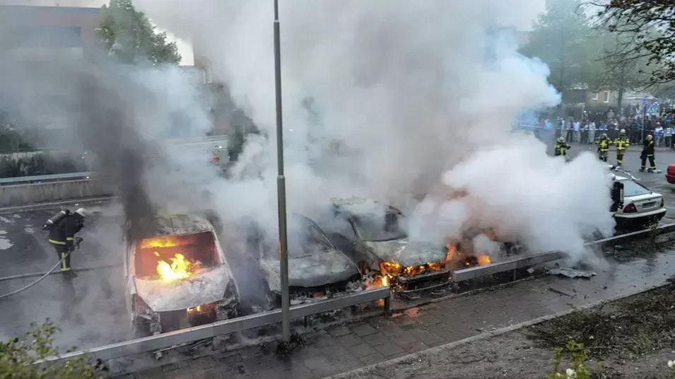 הצתות ומהומות ברחבי שטוקהולם, שבדיה. מאי 2013 הצתות ומהומות ברחבי שטוקהולם, שבדיה. מאי 2013