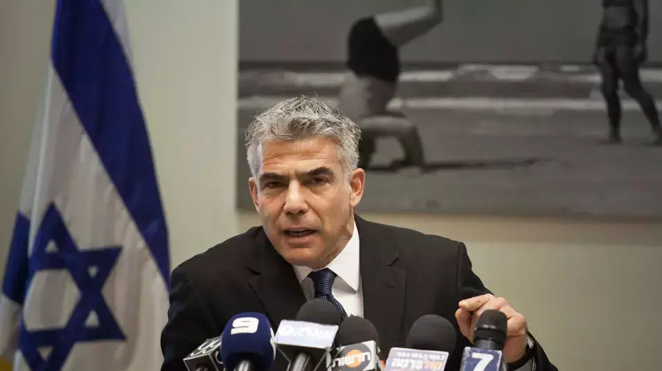 נושא: יאיר לפיד בישיבת סיעת יש עתיד. מאי 2013 נושא: יאיר לפיד בישיבת סיעת יש עתיד. מאי 2013