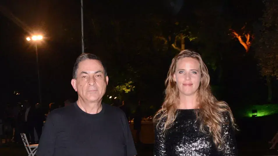 גדעון לוי ו קת'רין אורמסטד בחתונה של ציפי חוטובלי ואור אלון. מאי 2013