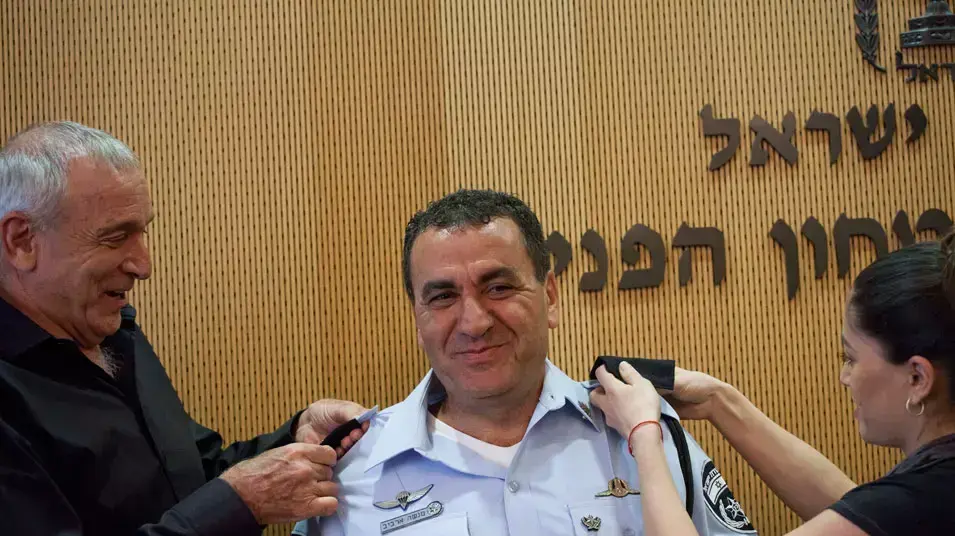 ניצב מנשה ארביב נציג מ"י בארה"ב עם המפכ"ל דנינו, מאי 2013 ניצב מנשה ארביב נציג מ"י בארה"ב עם המפכ"ל דנינו, מאי 2013