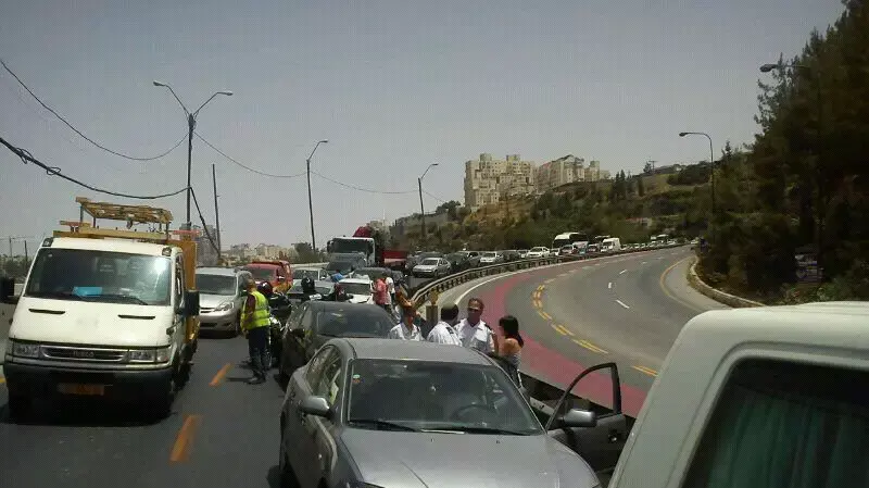 ראש השב"כ יורם כהן היה מעורב בתאונת שרשרת בכביש בגין שבירושלים. מאי 2013 ראש השב"כ יורם כהן היה מעורב בתאונת שרשרת בכביש בגין שבירושלים. מאי 2013